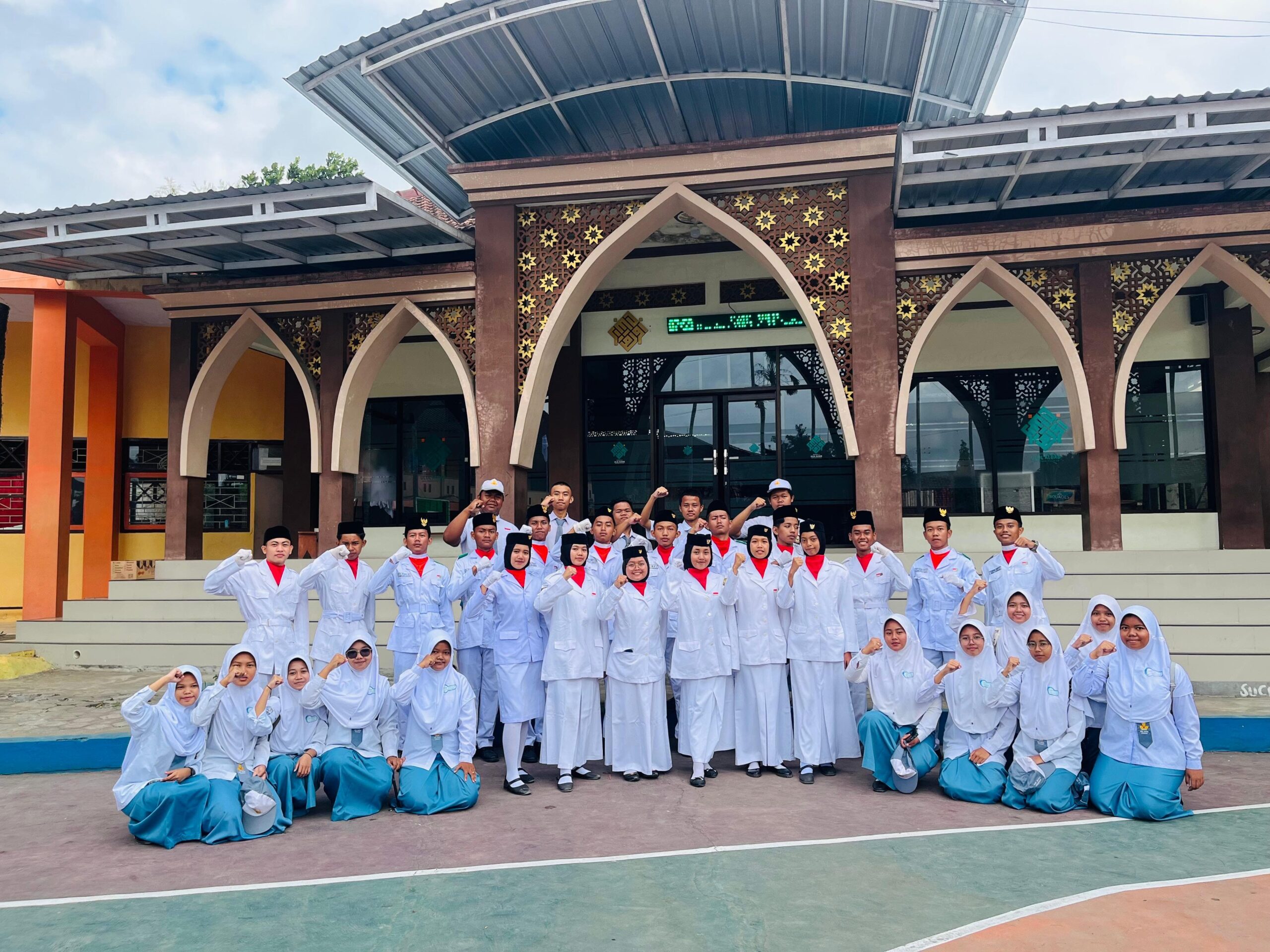 HUT RI Ke-79 di SMKN Pasirian